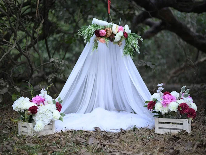 Hosanna Decorations