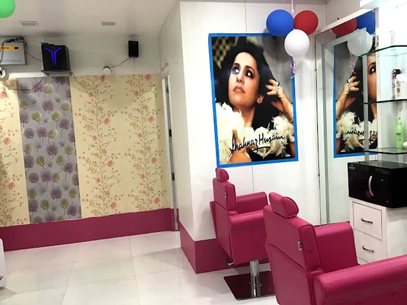 Shahnaz Hussain Unisex Saloon