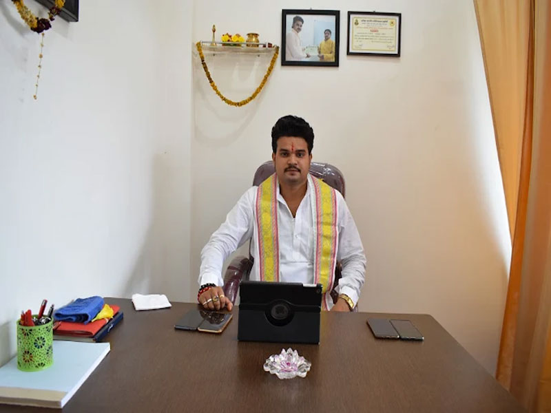 Shree Kashi Vishwanath Jyotish Paramars Kendra